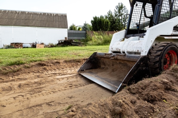 Skid Steer Loader Leveling Field